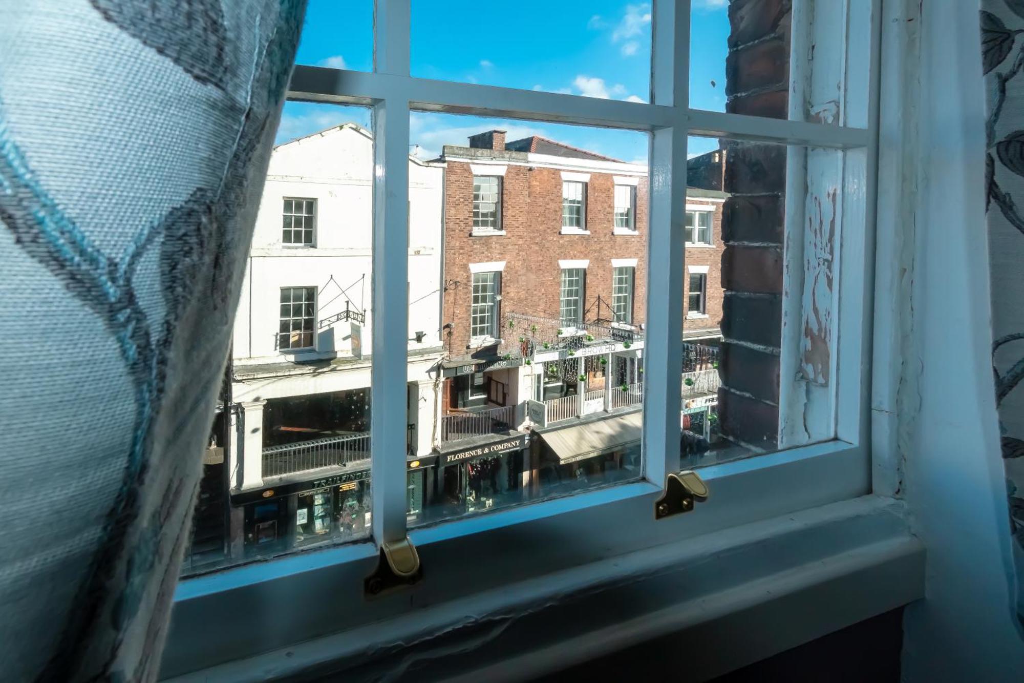 Built 1804 Caldecott Town House On The Rows By Rework Accommodation Chester Eksteriør bilde